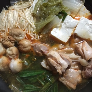 レンコン麩と鶏モモ肉のキムチ鍋